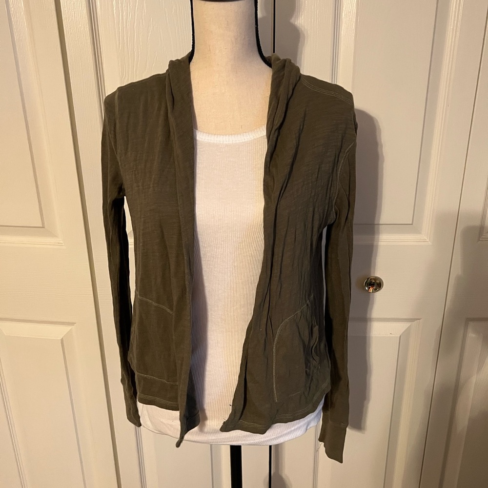 American Eagle light weight cardigan